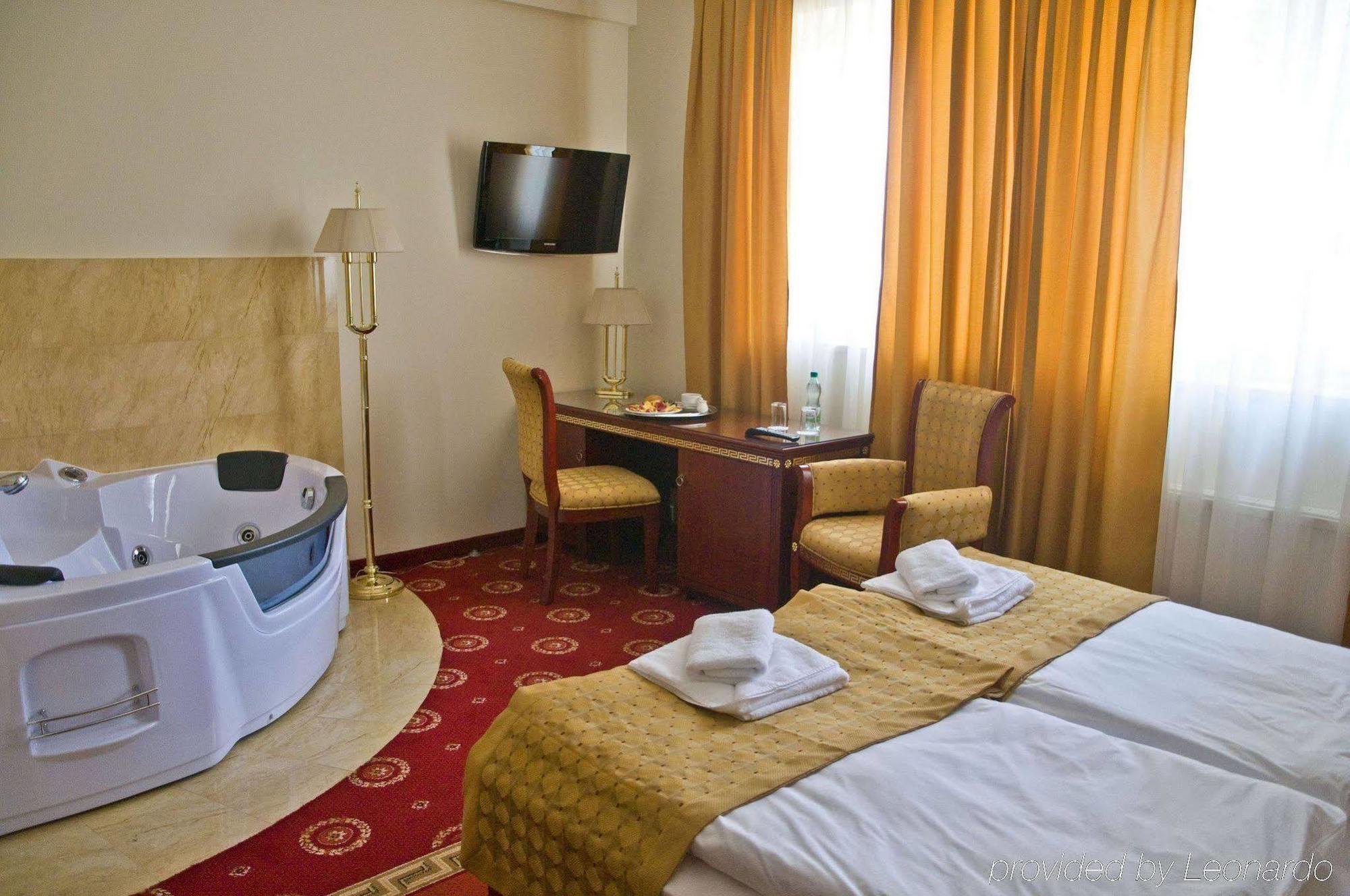 Hotel Holiday Park Warsaw Room photo